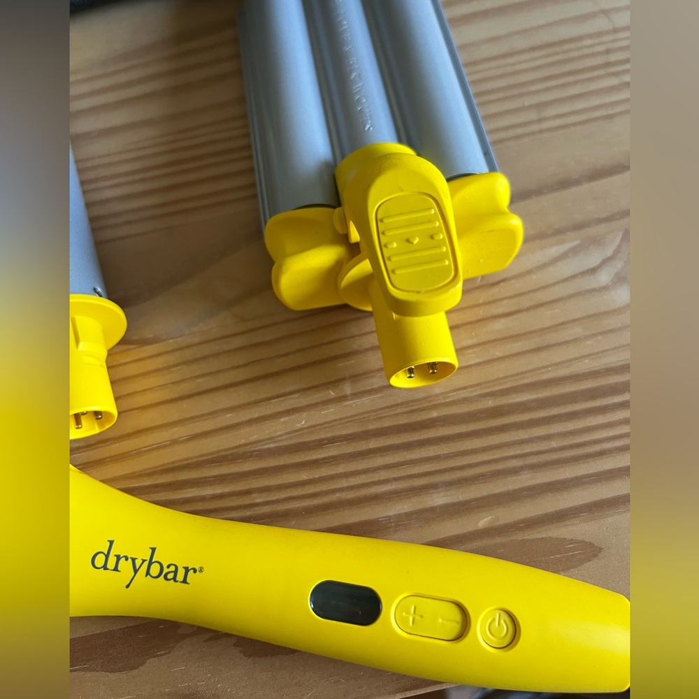 Drybar - Picture 7 of 11